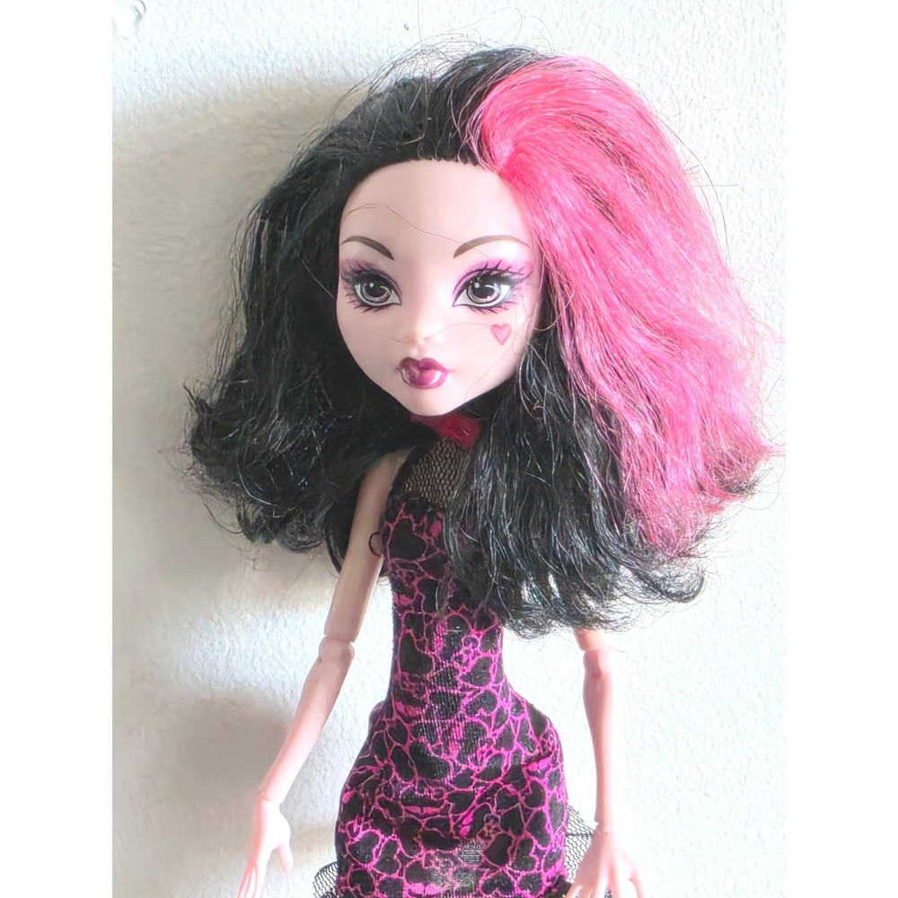 Monster High Draculaura Ghouls Night Out Doll Pink Black Hair Leopard Dress